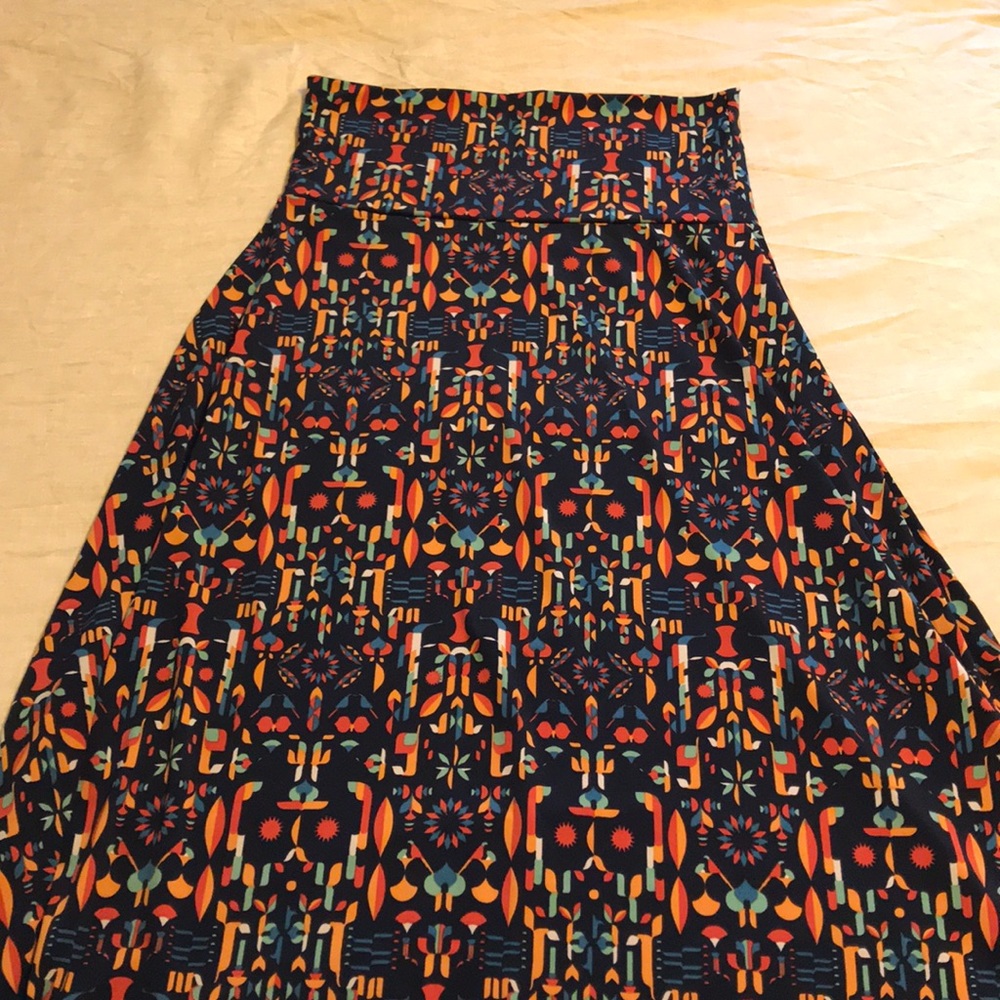 Lula roe maxi skirt size small
